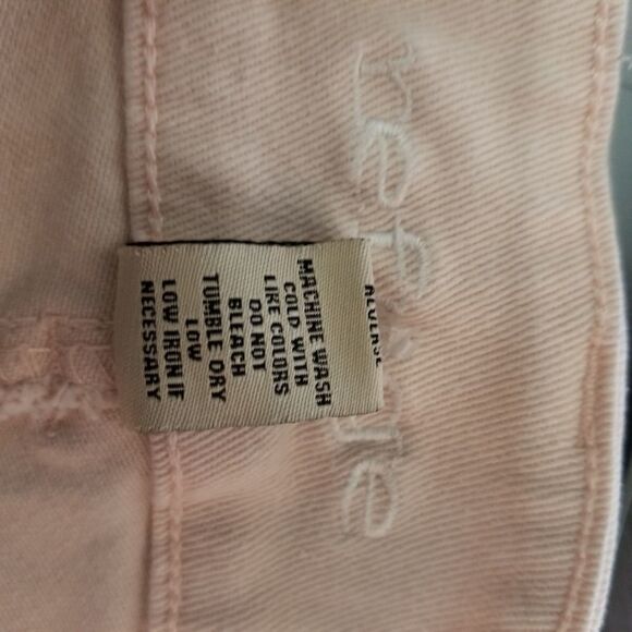 Refuge Cut Off Shorts. Size 2. Lightet Peach/Pink. - Picture 6 of 6